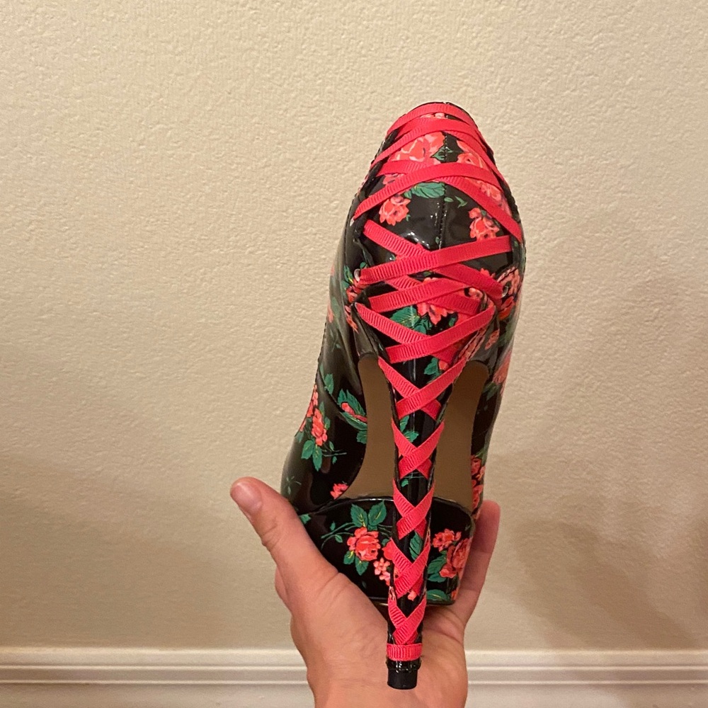 Betsey Johnson Floral Platform Heels Lace-Up Stiletto Size 7.5 Rockabilly Pin-Up - Picture 10 of 14